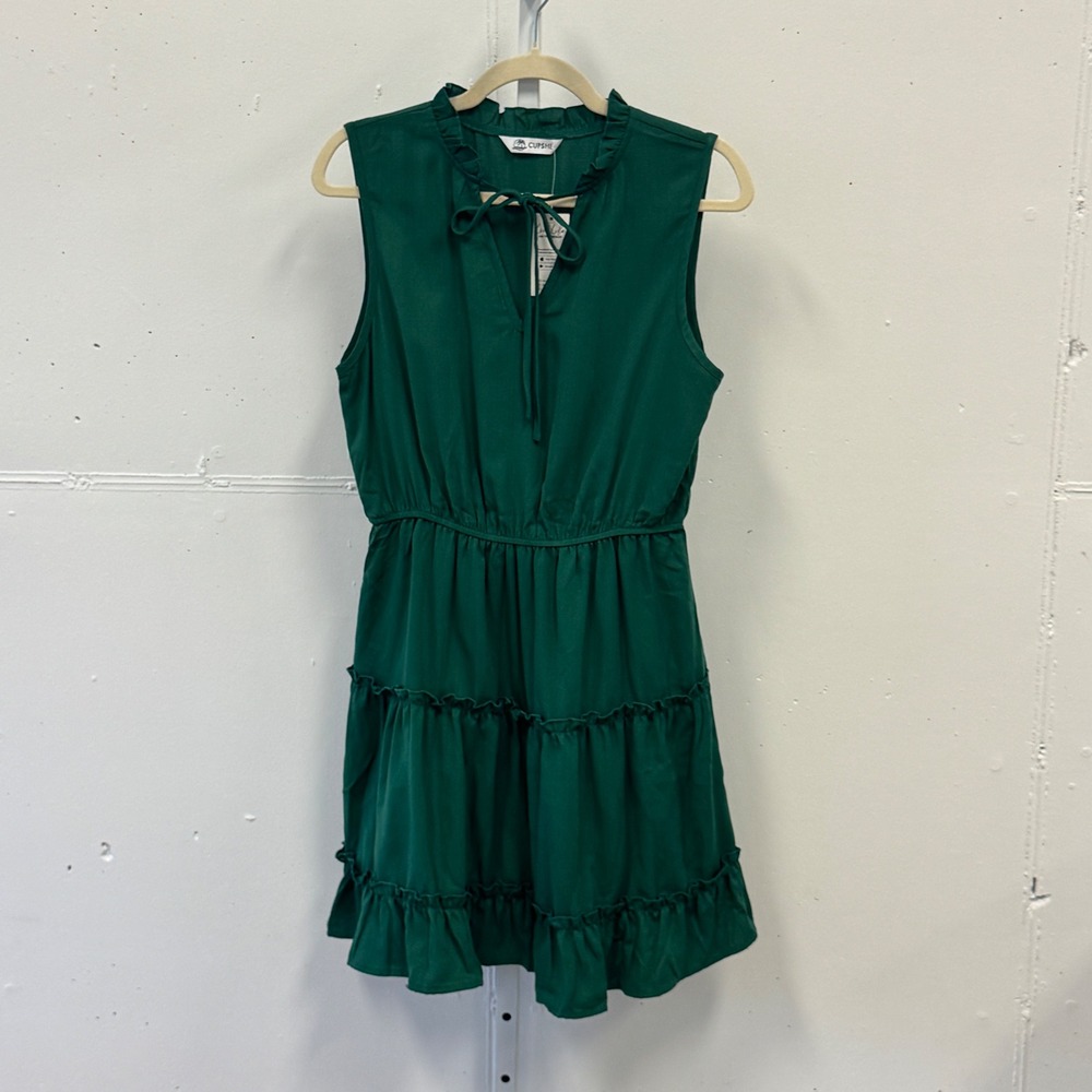 NWT Cupshe Emerald Green Tiered Ruffle Mini Dress Sleeveless Tie Neck Size Small